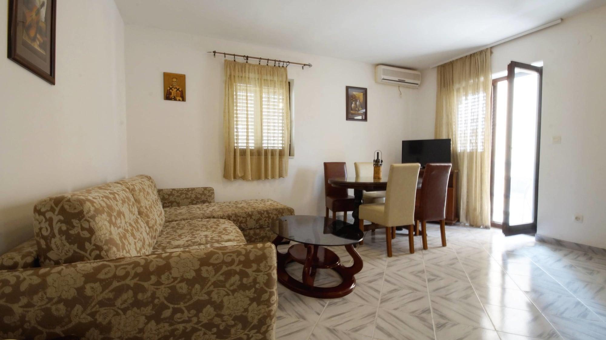 Apartment Glomazic *