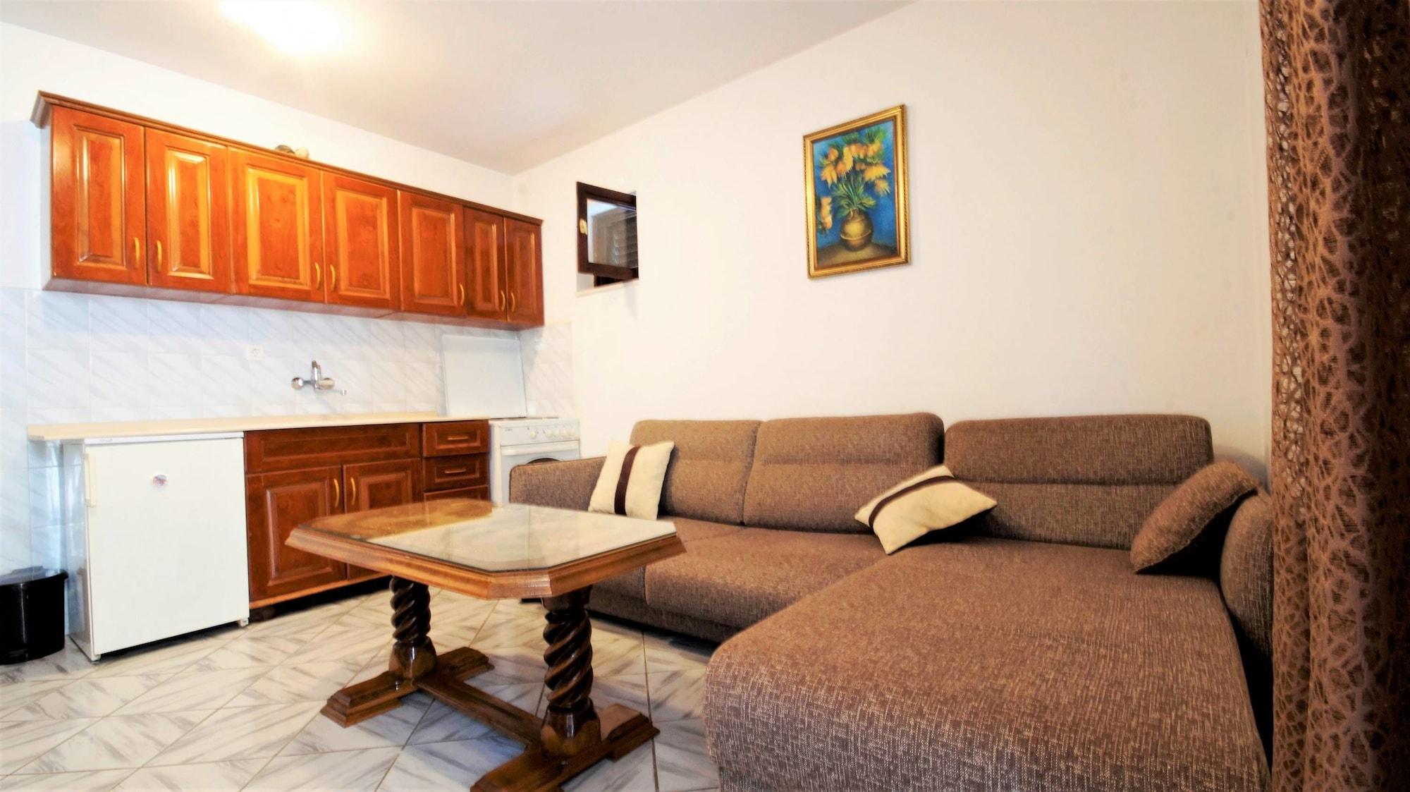 Glomazic Apartment *