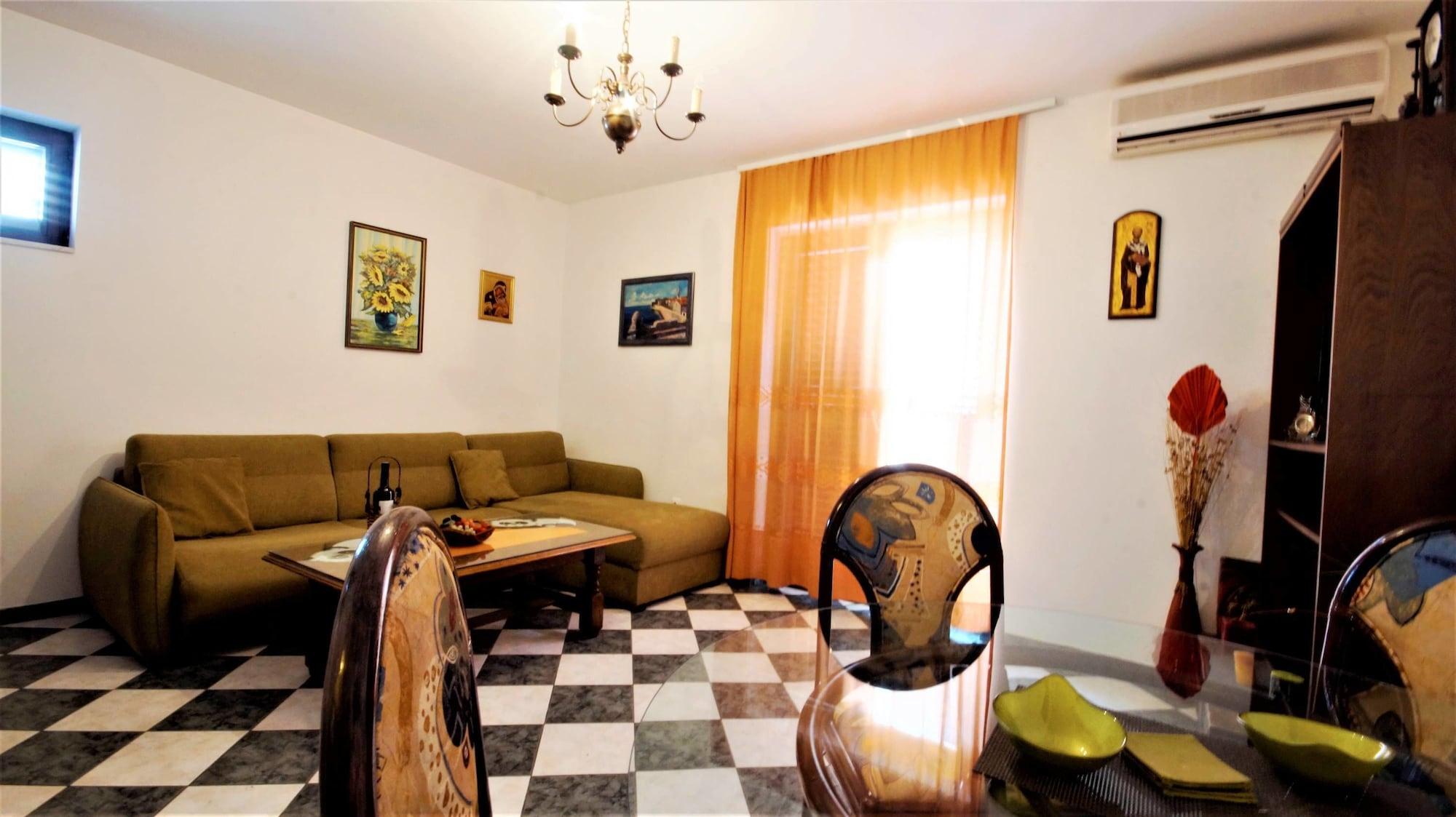 Glomazic Apartment *