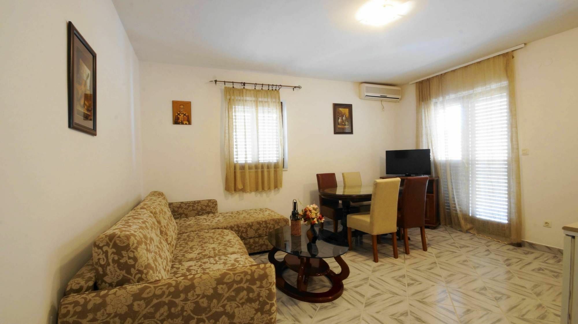 Apartment Glomazic *